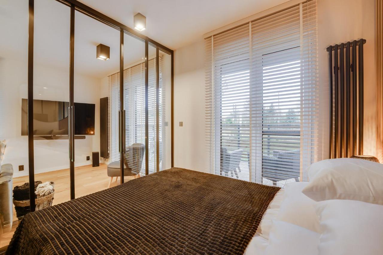 Apartament Deluxe Black Orchid Baltic Concept Dzwirzyno Exterior photo